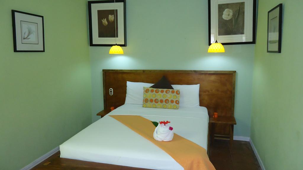 Hotel Mandarina Quepos Exterior photo