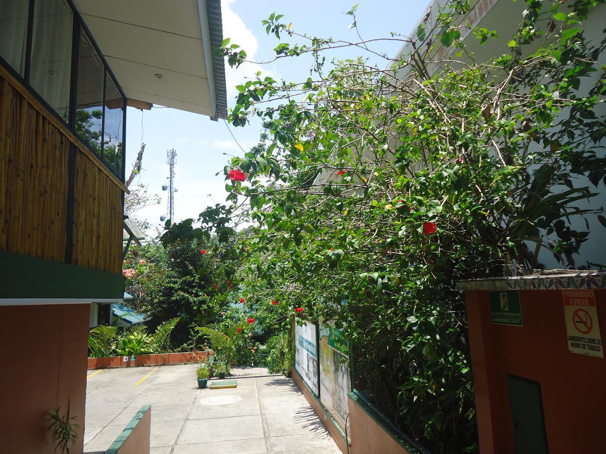 Hotel Mandarina Quepos Exterior photo