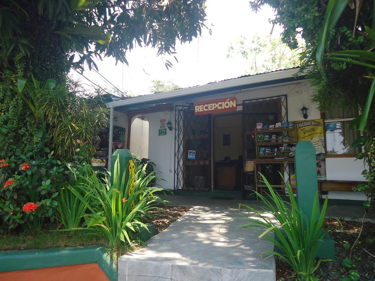 Hotel Mandarina Quepos Exterior photo