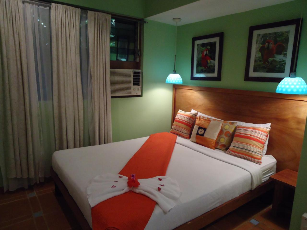 Hotel Mandarina Quepos Exterior photo
